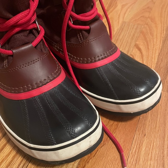 Women’s Sorel waterproof boots - Picture 5 of 12